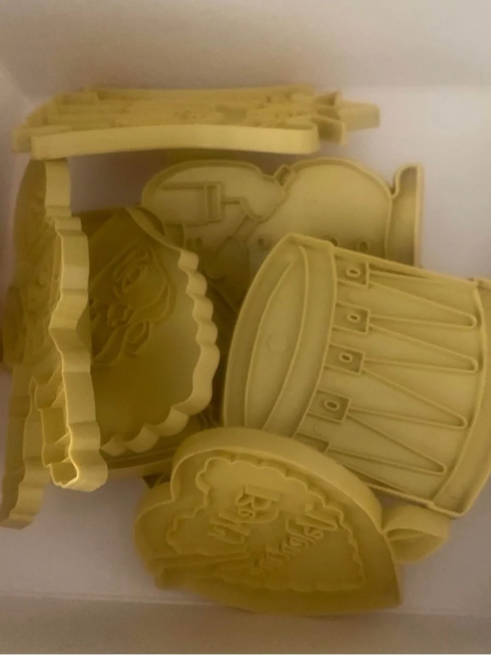 FINAL PRICE Vintage Yellow Stanley Cookie Cutters